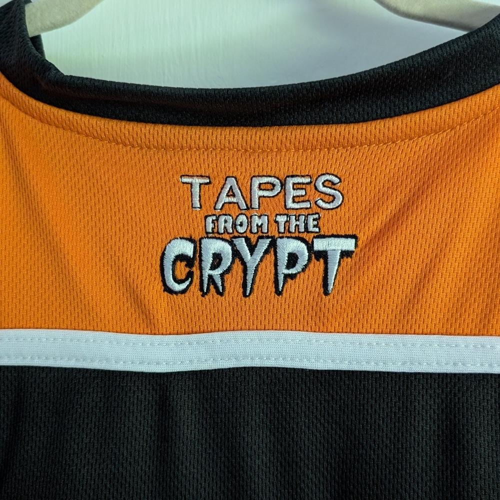 ๐ฌ Tapes From The Crypt Halloween III Silver Shamrock Hockey Jersey - Rare L - Picture 6 of 8